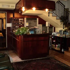 https://albergo-la-bersagliera.hotelinveneto.com