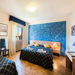 https://albergo-centrale-san-zeno-di-montagna.hotelinveneto.com